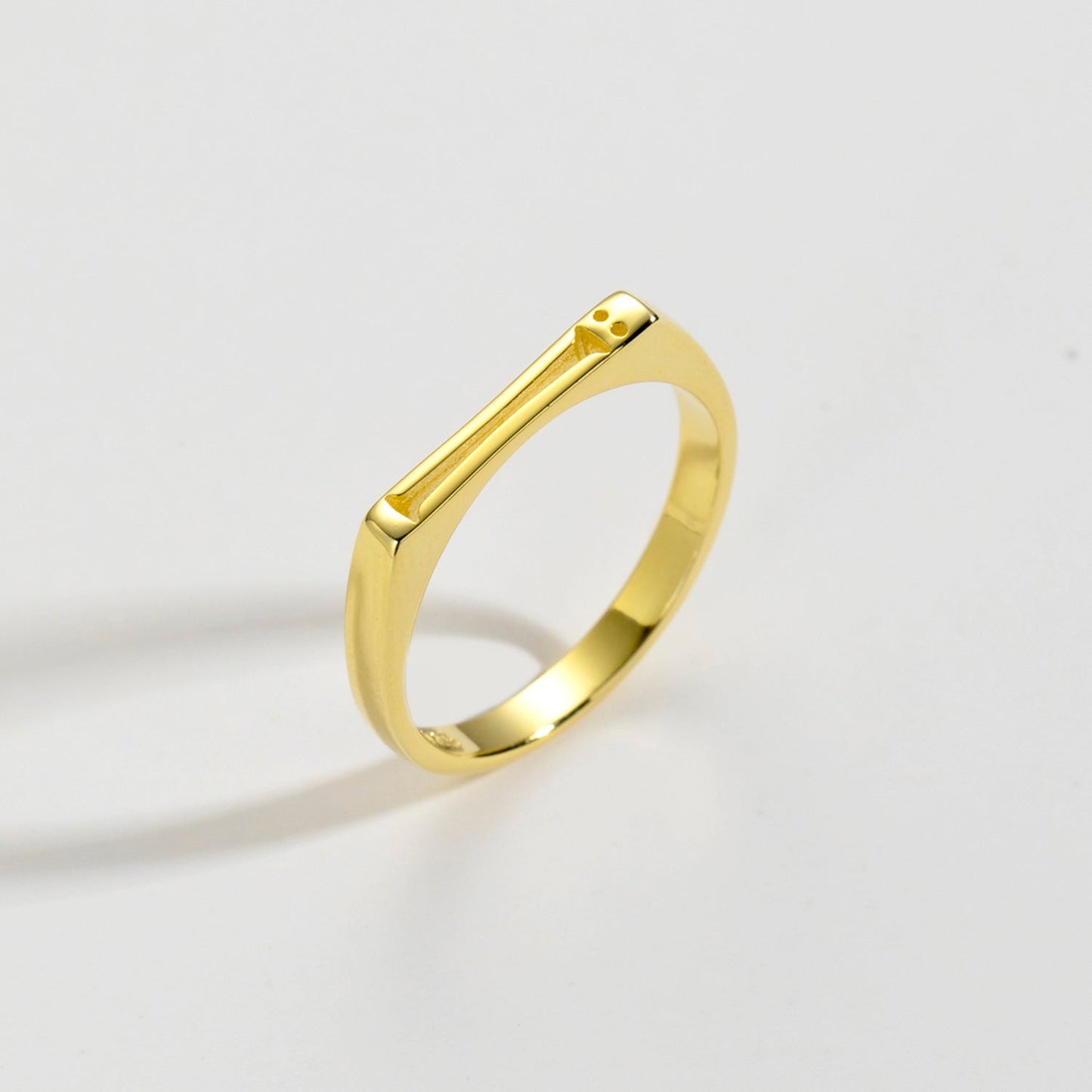 Ring I/Edge Guld / 6 Ri