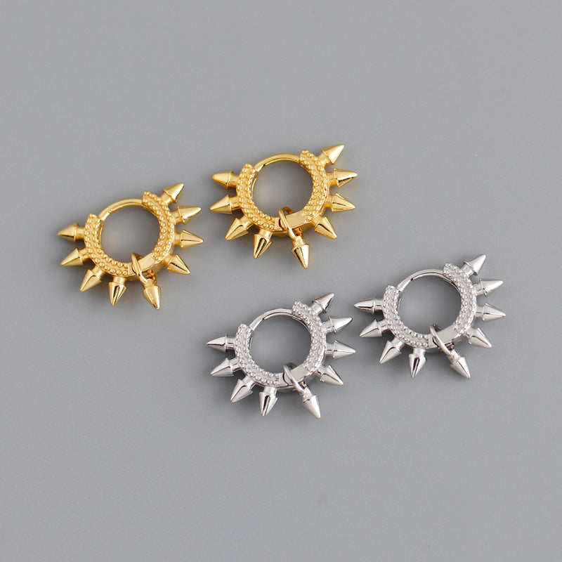 Örhängen Rebel Spikes/Edge Er