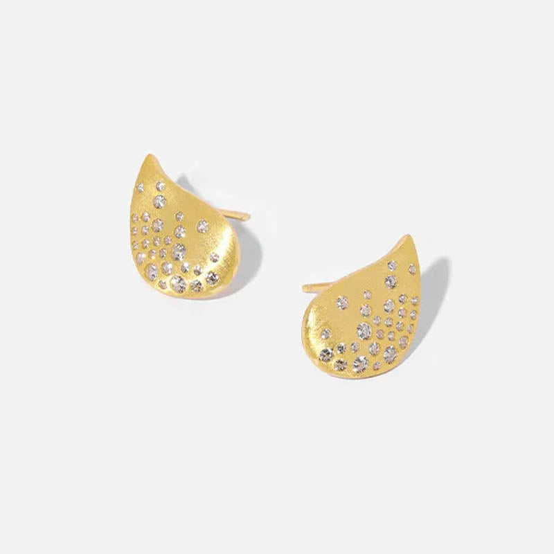 Örhängen Raindrop Studs/Edge Er